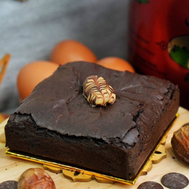 Brownies Gluten Free Kurma Flaky Milbona by Orilla Bakery Edisi Lebaran