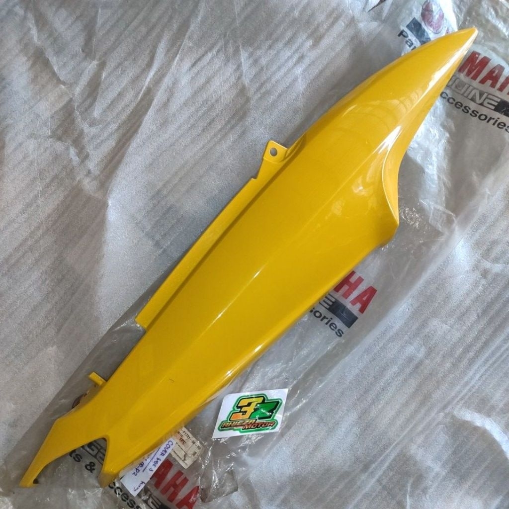 Cover body bodi belakang kanan Mio Sporty Lama Old 5TL kuning RYC1 original YGP / 5TL-F1731-00-P2