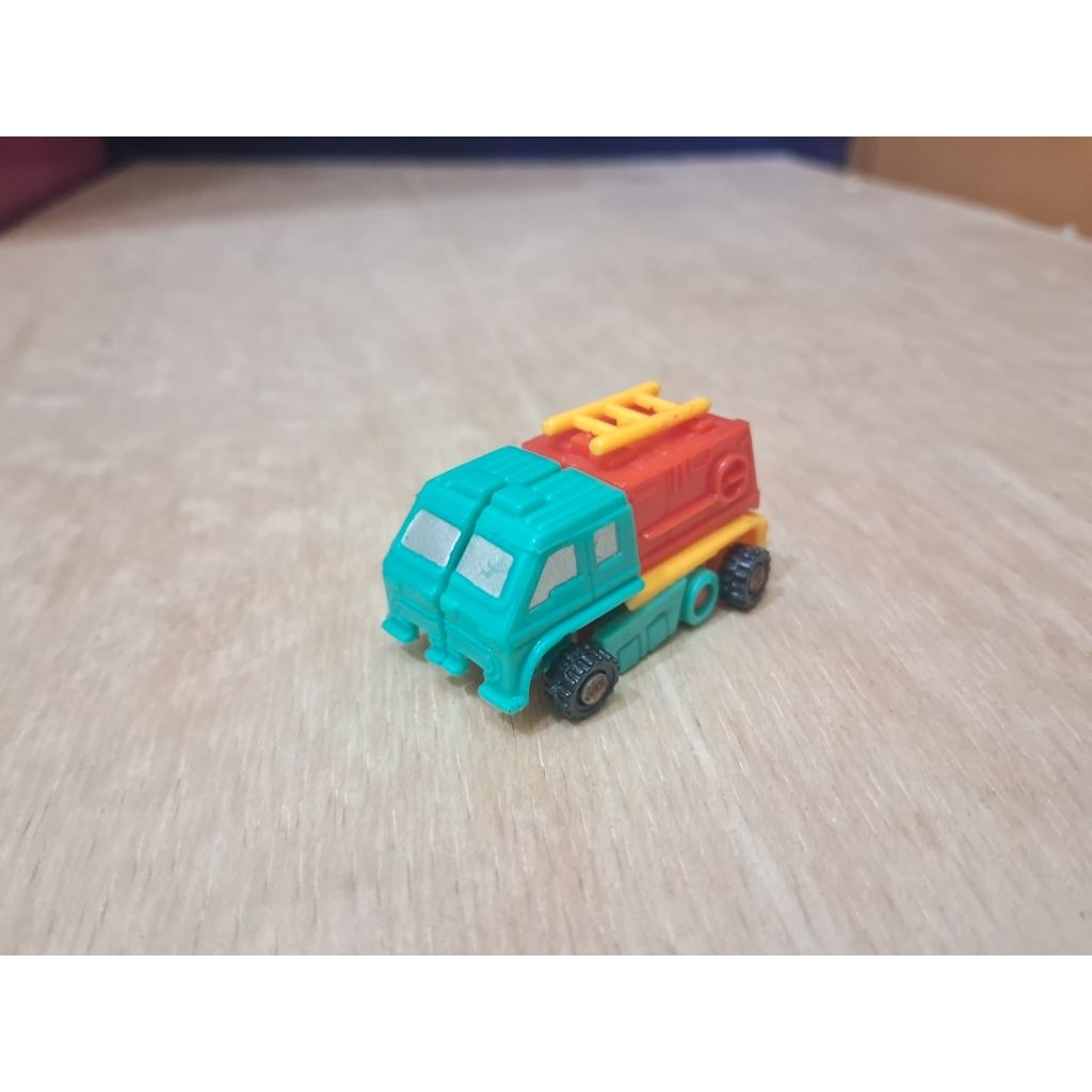 Mainan Jadul Mini Transformers Truck Pemadam Mainan robot Plastik Ukuran Kecil Mobil Roboy Jadul Vin