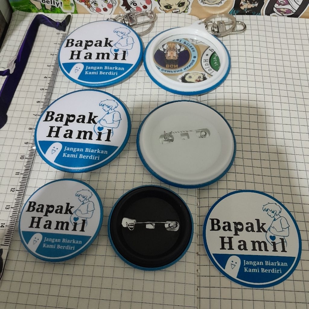 Pin Mpreg / Pin Bapak Hamil/ Pin Mpreg/ Pin Bapak Hamil Parodi Pin Prioritas Ibu Hamil KAI Commuterl