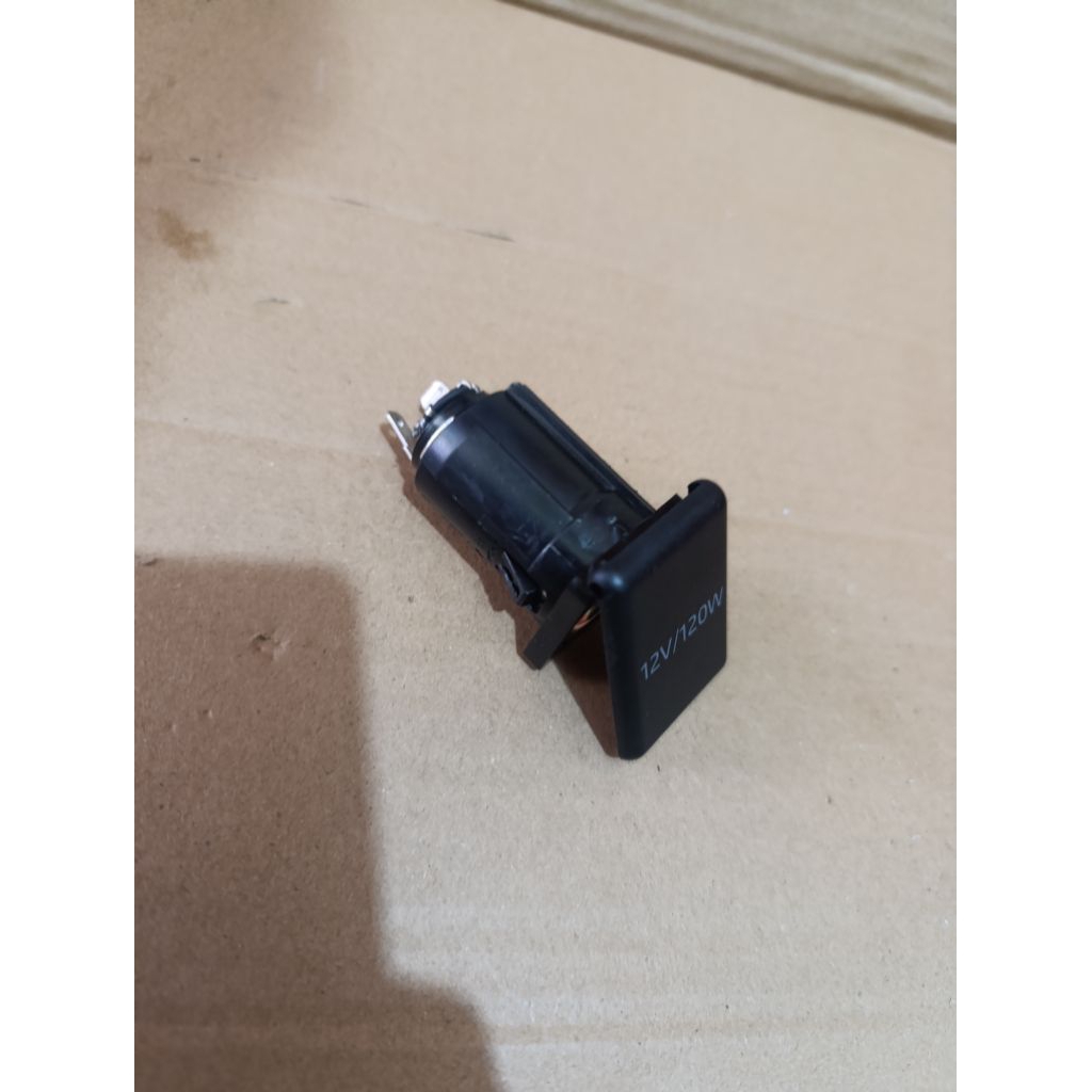 Power Outlet/Socket Lighter Mobil Toyota original