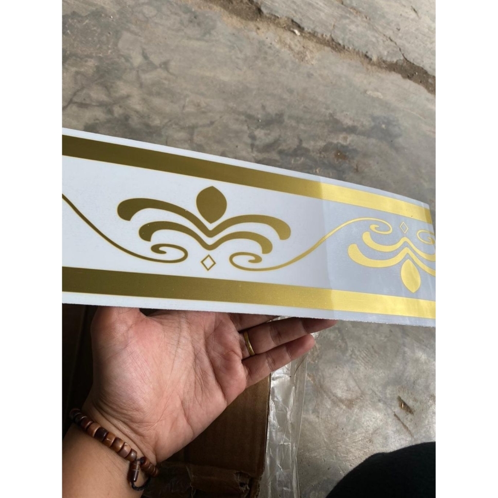 Lis Pembatas Dinding Lantai Lis Gold Dekorasi