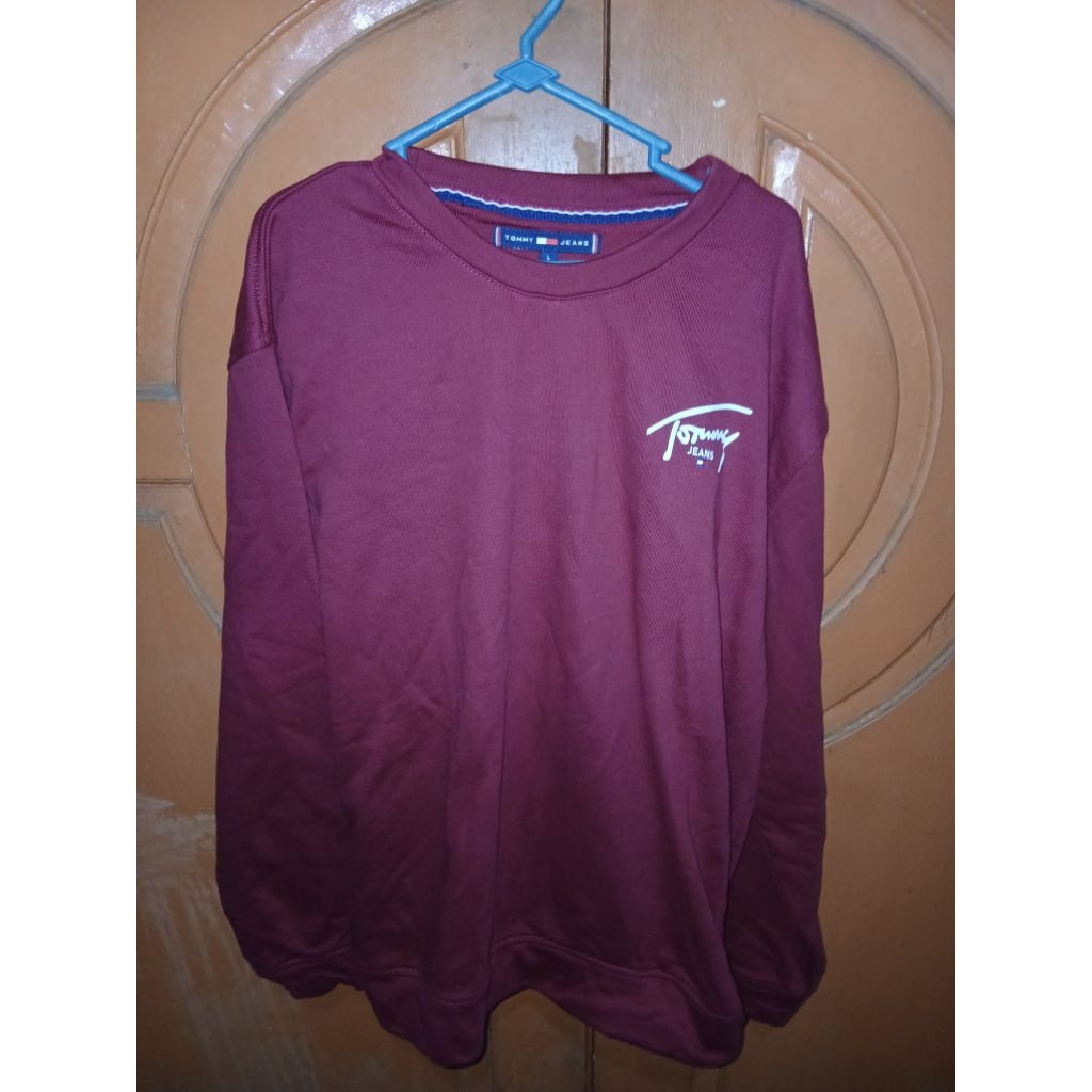 prelovedd pribadi like mew sweater tommy jeans