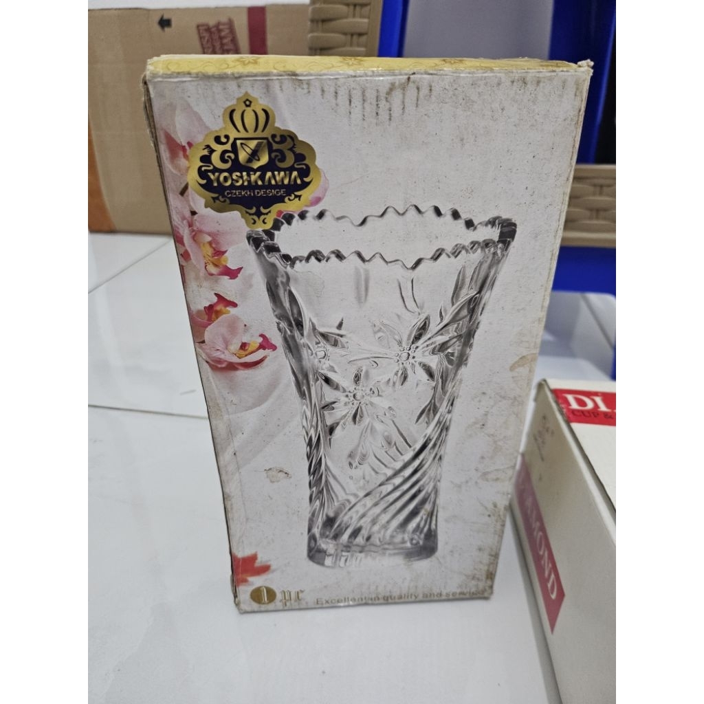 Vas Bunga Kristal Yosikawa