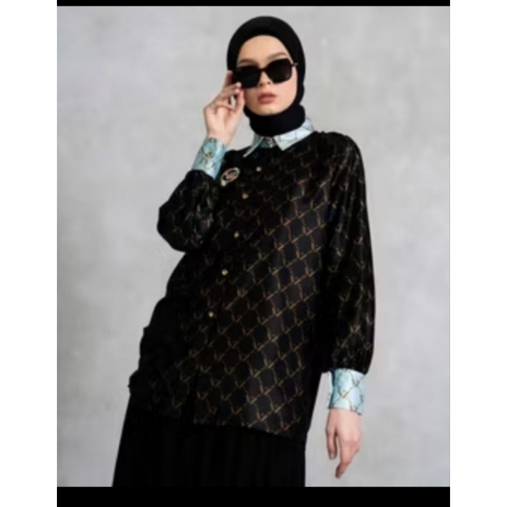 New VZ monogram two tone shirt