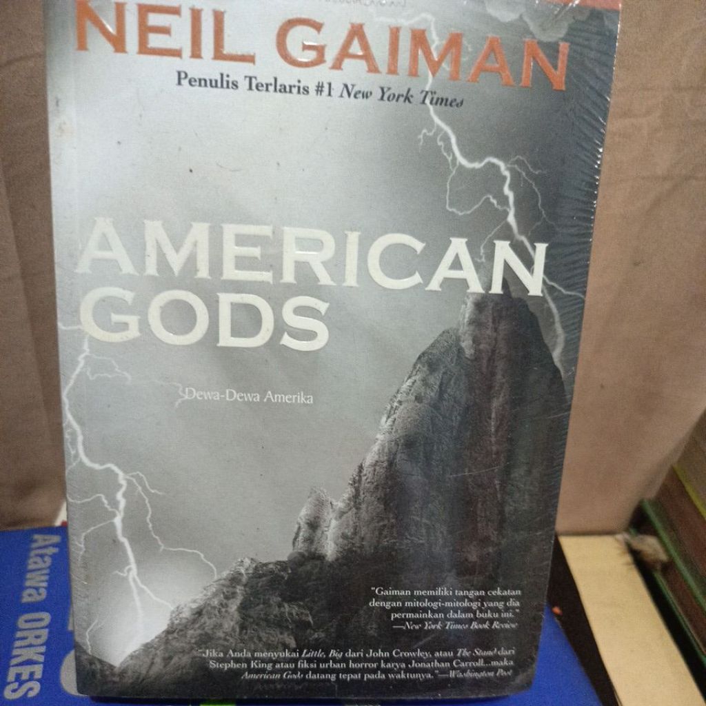 AMERICAN GODS - NEIL GAIMAN