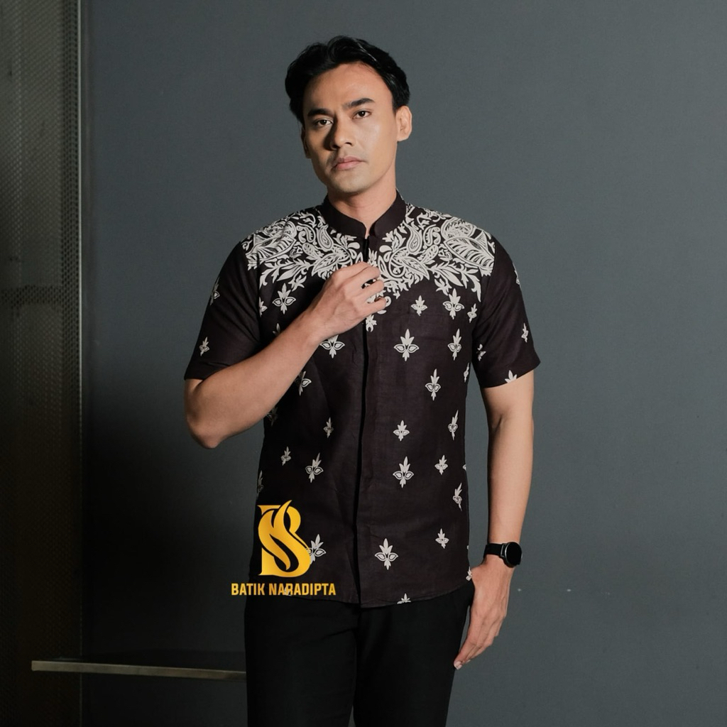 Laksmana Coklat Mahogany  batik naradipta kemeja batik koko premium koko lengan pendek