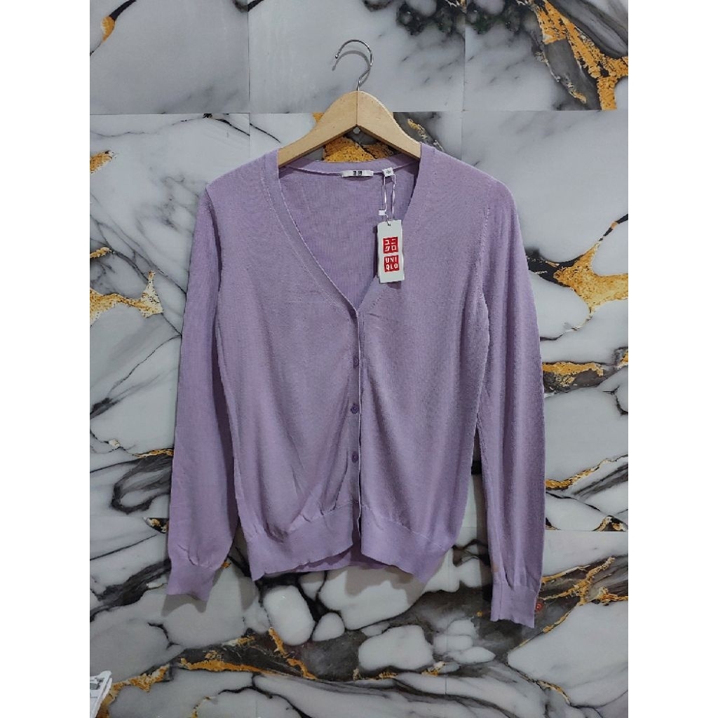 UNIQLO CARDIGAN RAJUT VNECK SIZE L LILAC