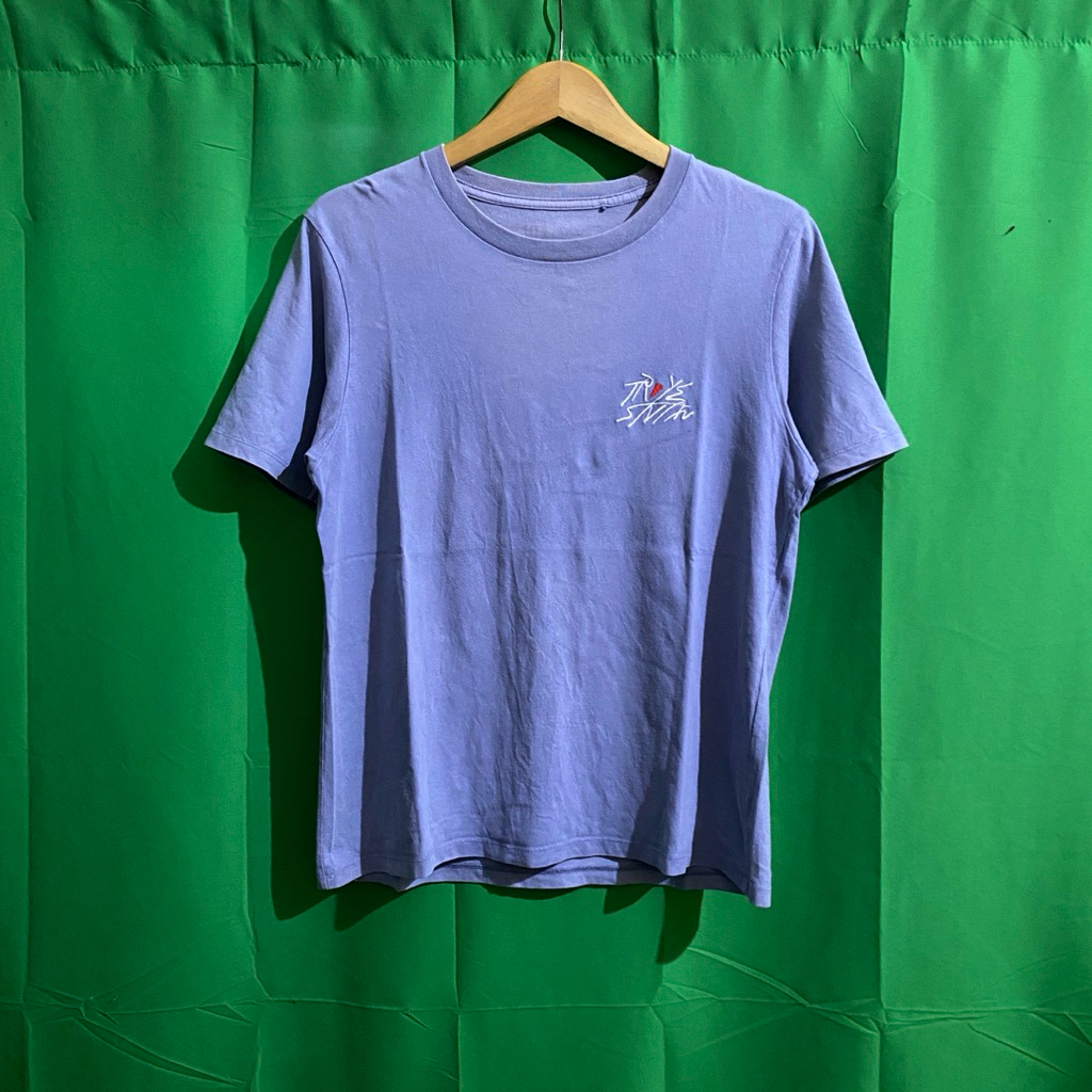 Kaos Uniqlo - Size S - Baju