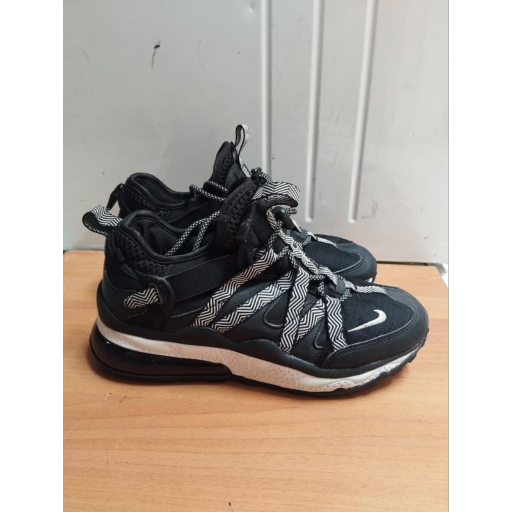 SEPATU BASKET SNEAKERS NIKE AIRMAX 270 BOWFIN SIZE 40 BEKAS PRELOVED