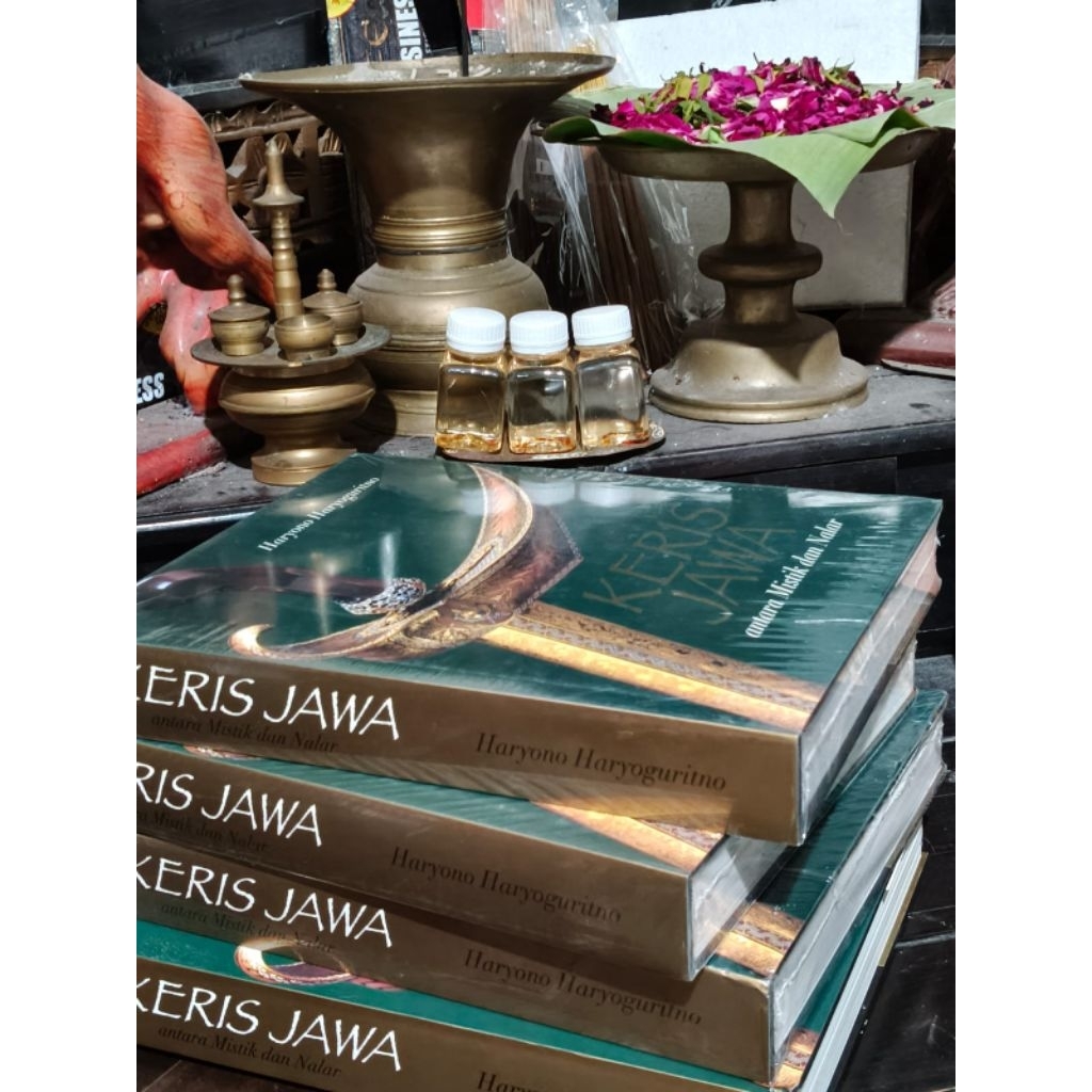 Buku Keris Jawa Antara Mistik dan Nalar Full colour ORI