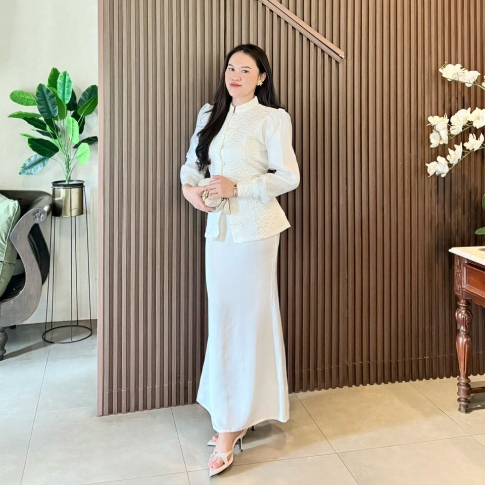 Oishi Blouse Jacquard Organza Inner Raya Collection byvitafa