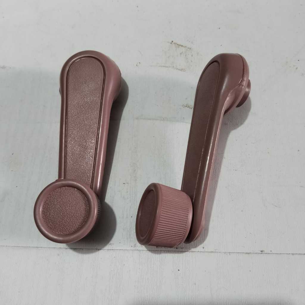 Putaran kaca Mobil kijang Engkol kaca Mobil Kijang Handle engkol kaca Kijang kapsul Original 1 PCS