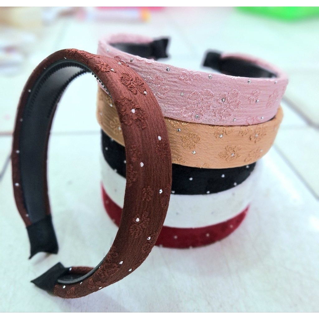 Bando dewasa/ bando remaja wanita random