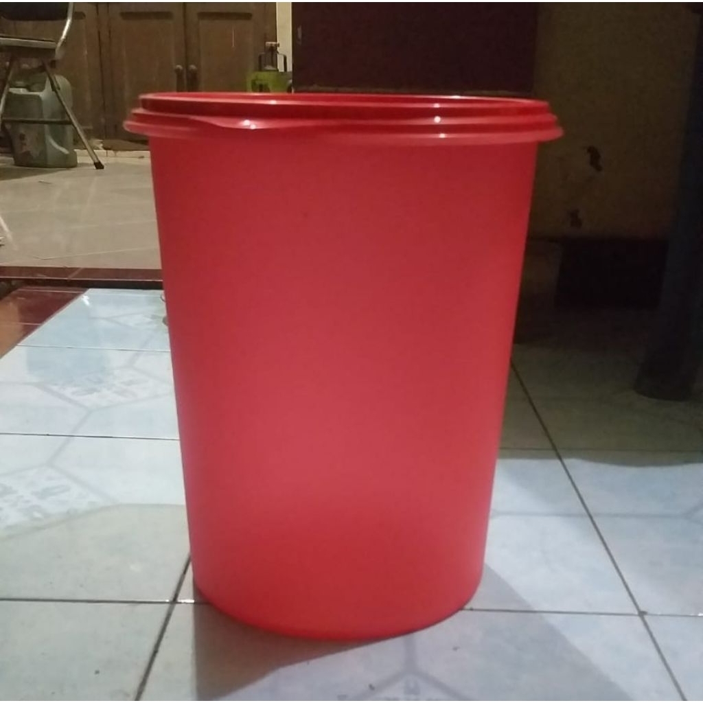 Tupperware giant canister 8,4L