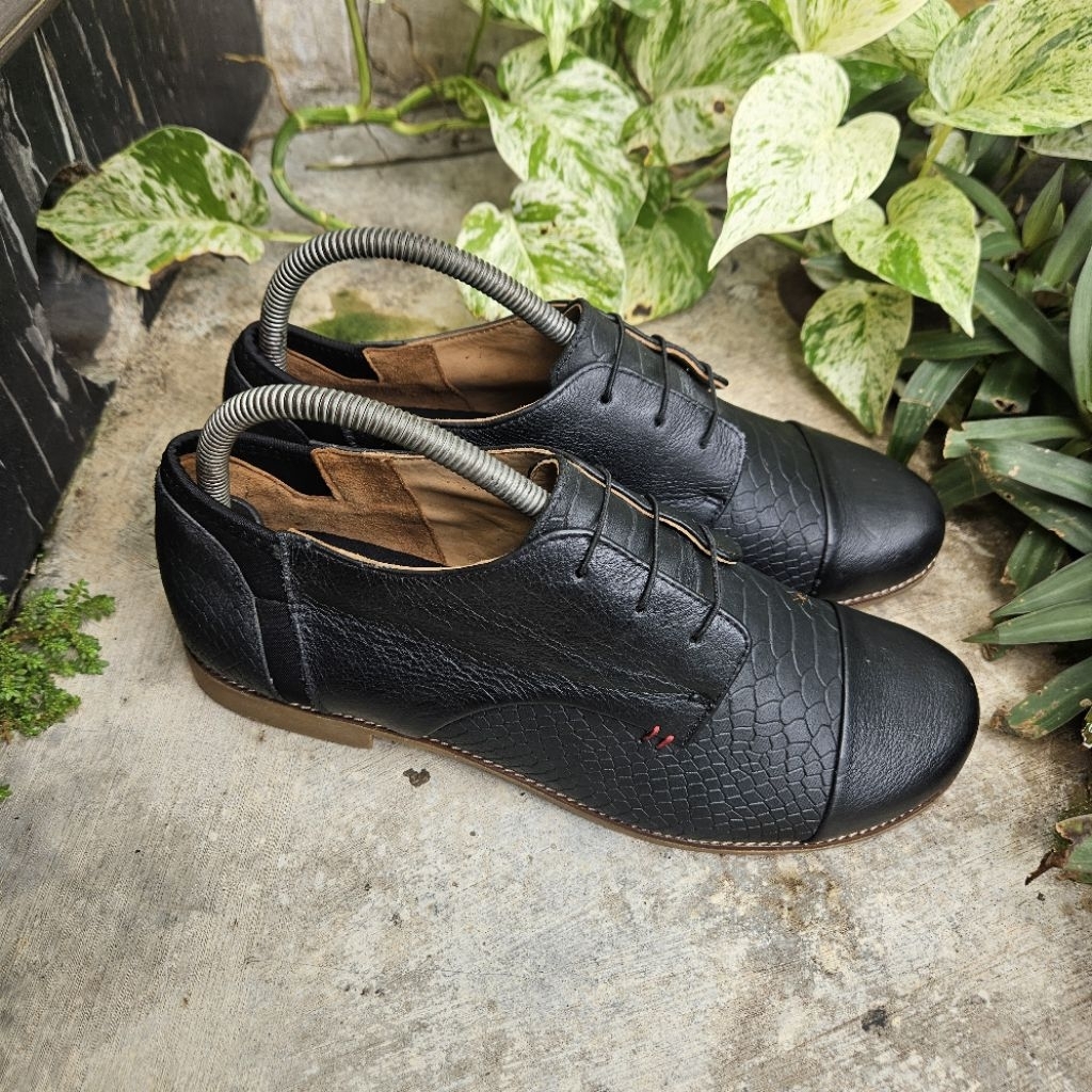 sepatu loafer kulit second ziera size 40(25cm)