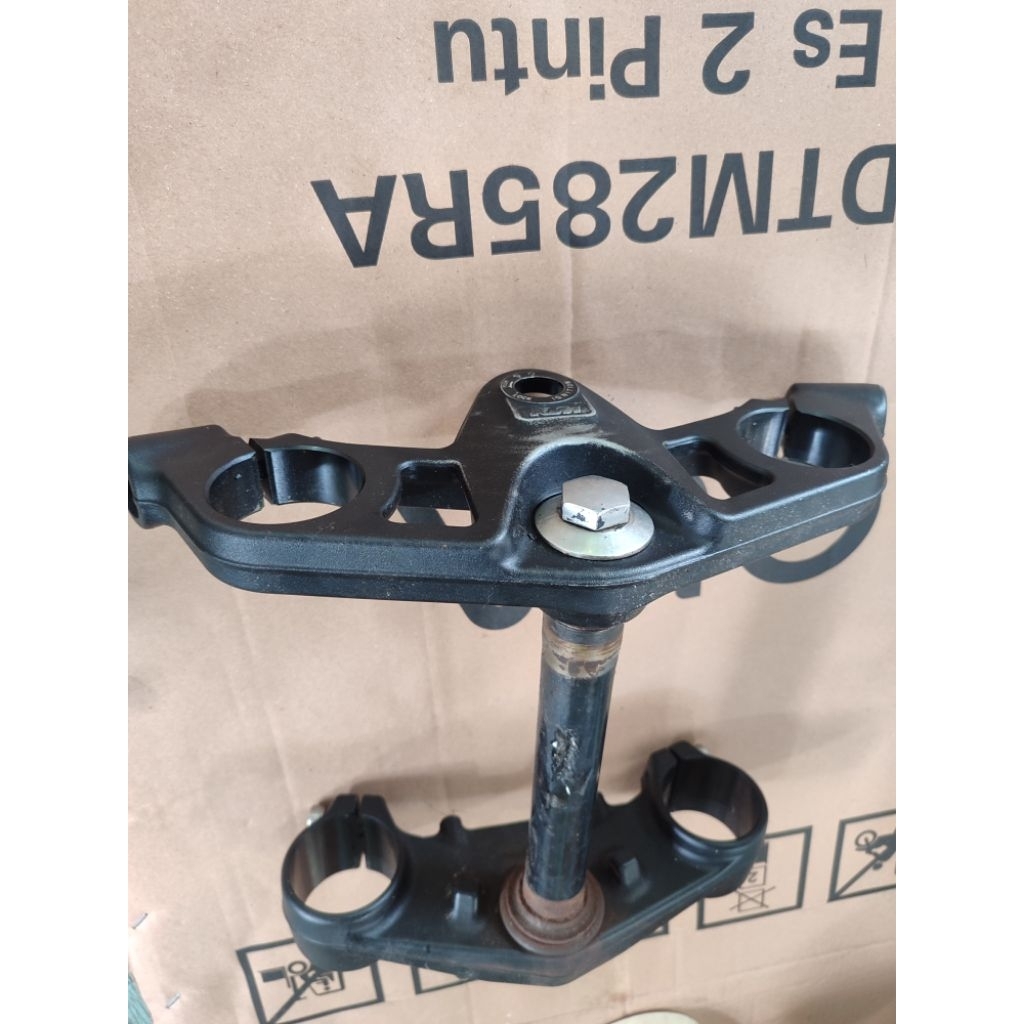 segitiga USD KTM rc 200 250