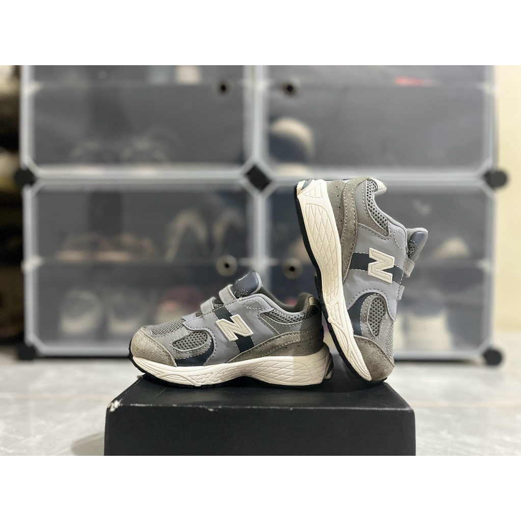 Sepatu Anak Preloved/Second Kids NB 2002R Size 26