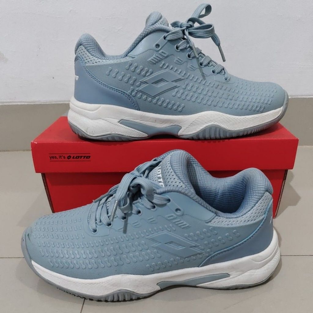 (Second) Sepatu Lotto kondisi 97 persen masih bagus