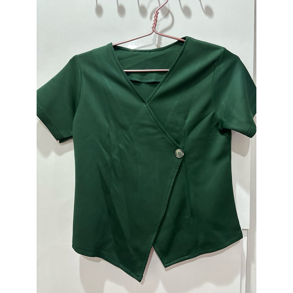 atasan blouse wanita warna hijau army preloved