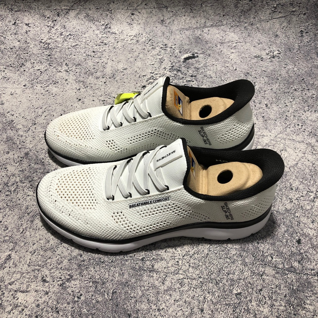 SEPATU SUMMITS PERFO SLIP-INS