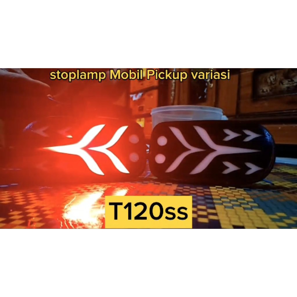 Stoplamp mobil pickup Mitsubishi T120ss lampu belakang lampu rem 12 volt LED
