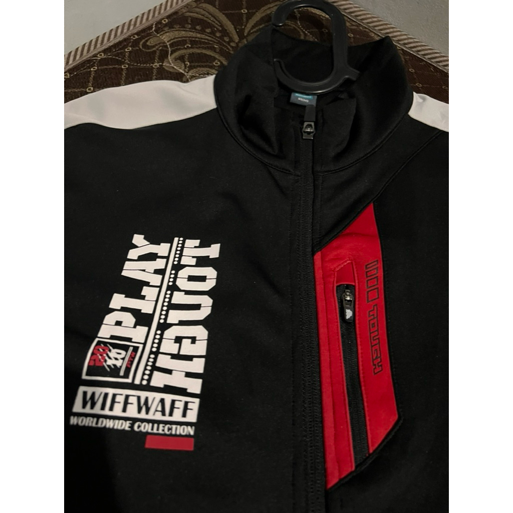 tracktop wiffwaff original second size 95/M fit L