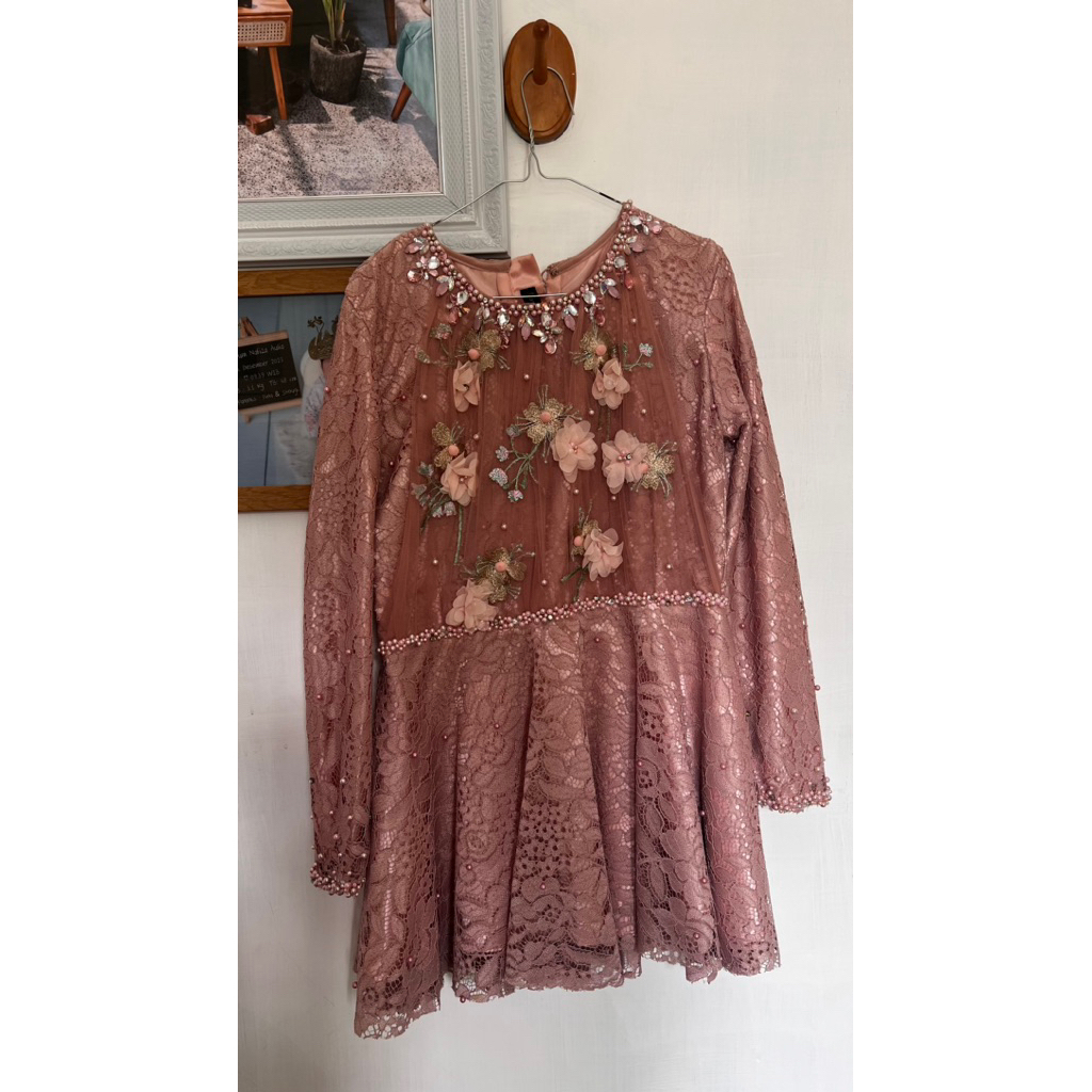 KEBAYA IVORY STUDIO READY TO WEAR WARNA SALEM