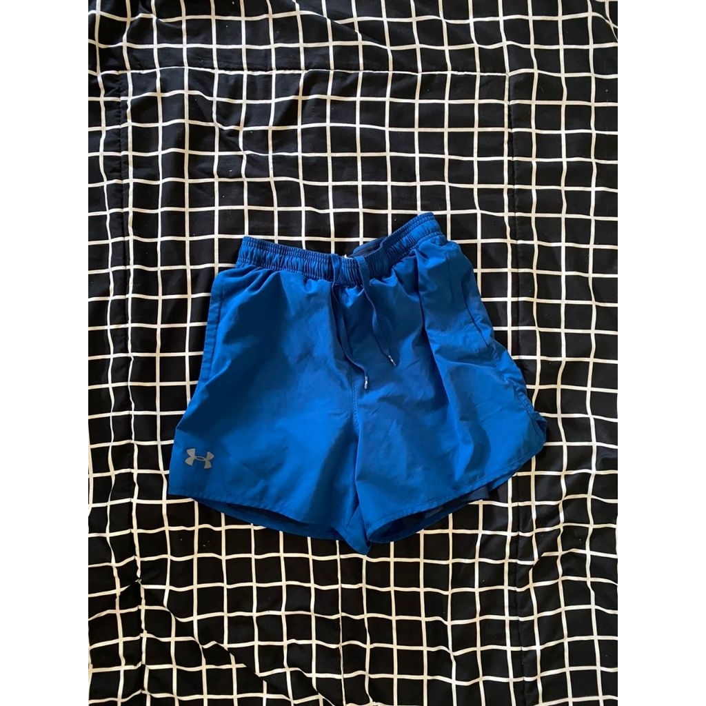 celana running under armour size S