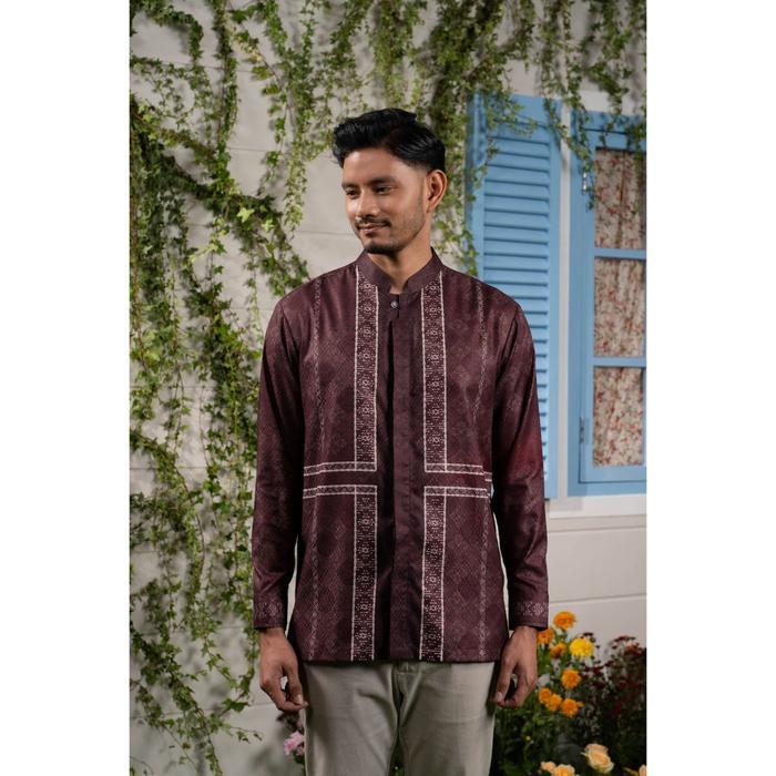 Nayandari Long Shirt Men Wearing Klamby