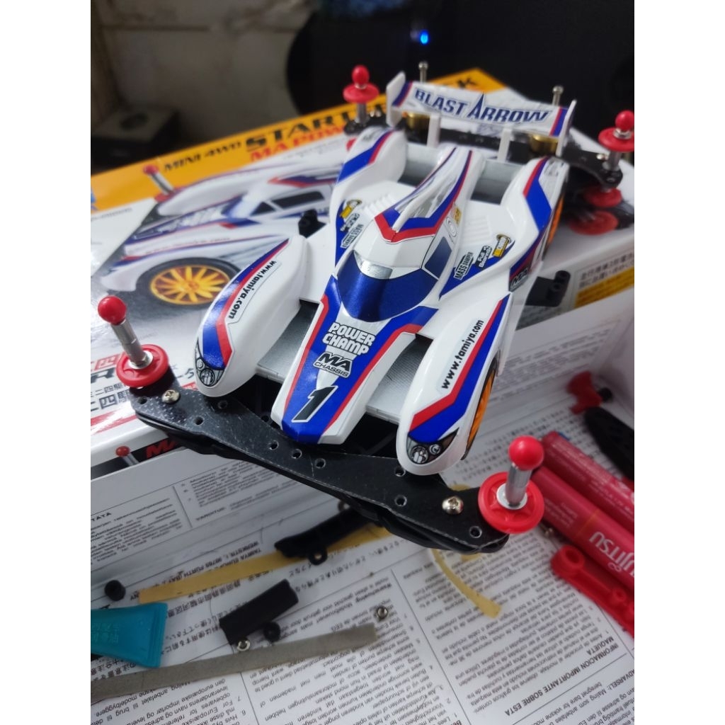 Tamiya Mini 4wd Starter pack Blast Arrow