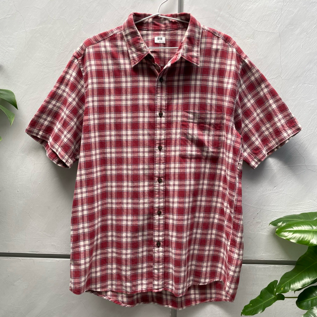 PRELOVED - Uniqlo Kemeja Flanel Pria Lengan Pendek Size L