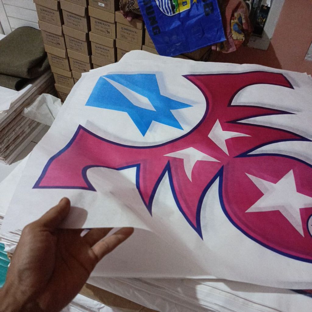 kertas layangan 1 kebet geblus udah cetak 2 warna harga /gulung isi 50 lembar