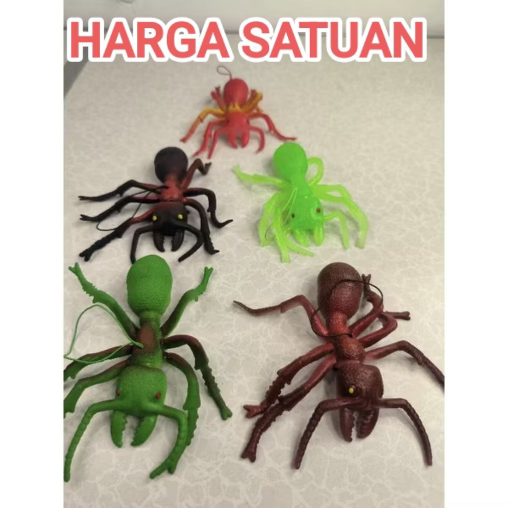mainan karet semut besar