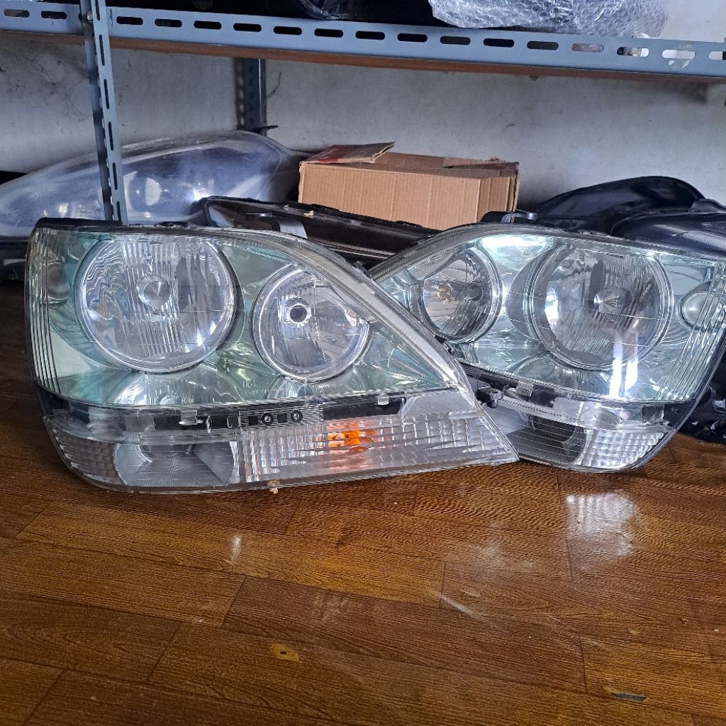 Headlamp toyota Harrier 2000 2001 2002 2003 original