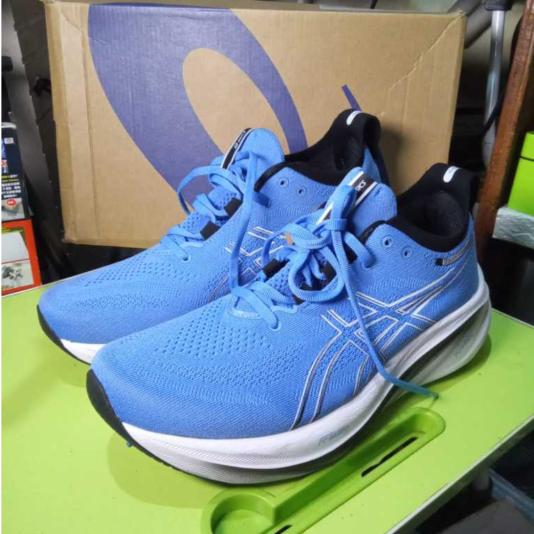 Sepatu Lari Asics Gel Nimbus 26
