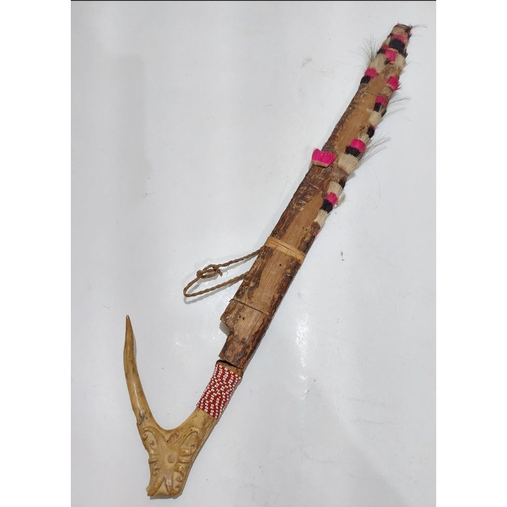 Mandau Lawas Dayak Kenyak Hulu Tanduk