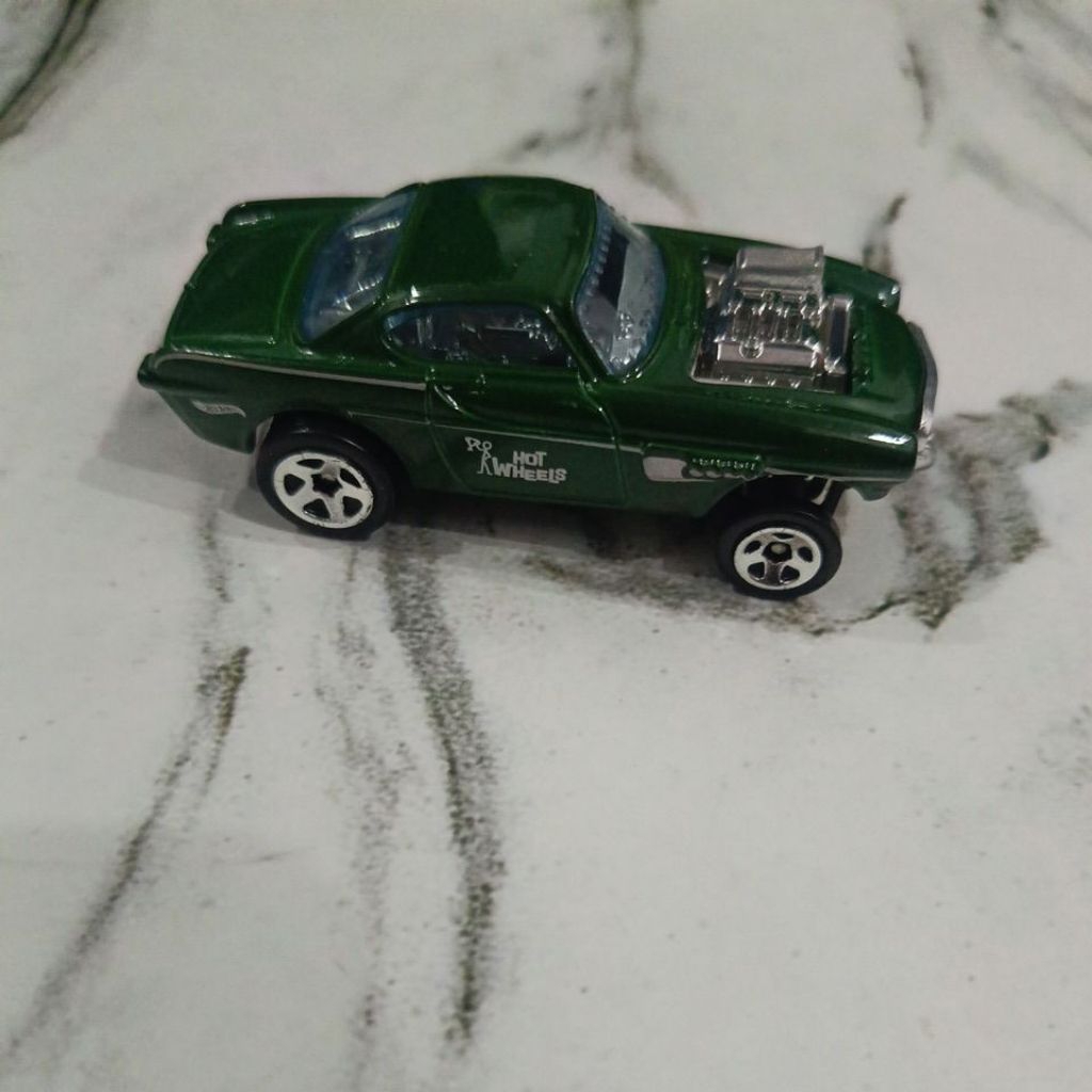 Loose Hotwheels Volvo P1800 Gasser HKG27