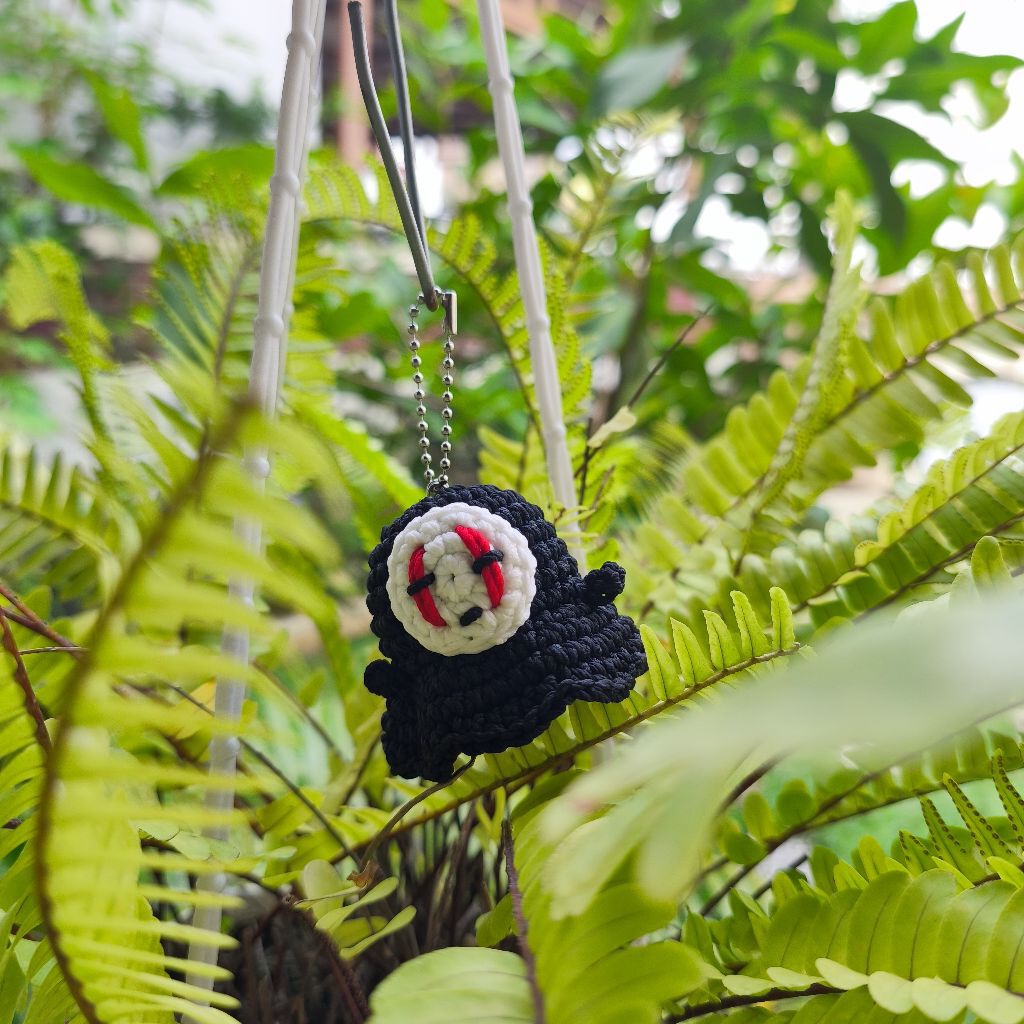 GALA artwork | CROCHET KEYCHAIN Studio Ghibli Kaonashi / Keychain Rajut Ghibli / Gantungan Kunci Raj