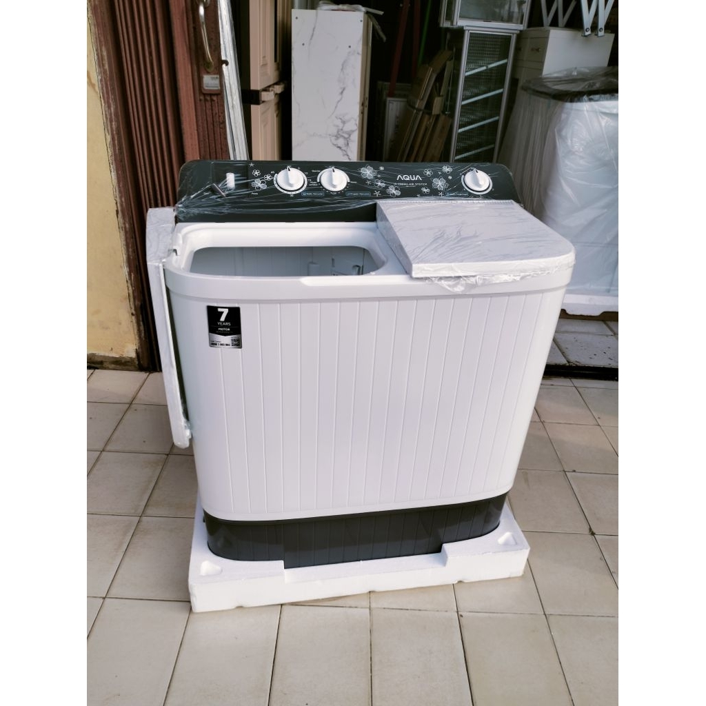 Mesin cuci Aqua 7kg dua tabung