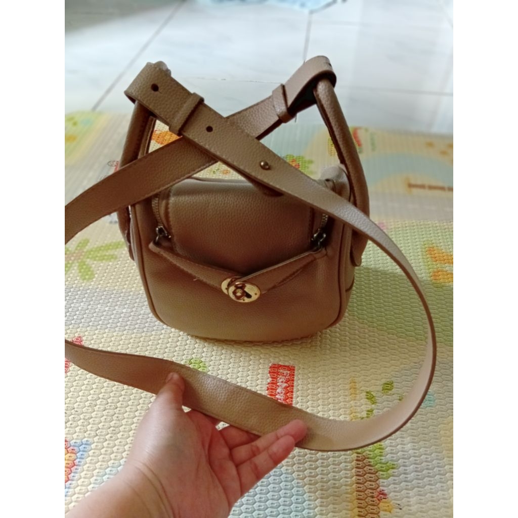 tas wanita lindy