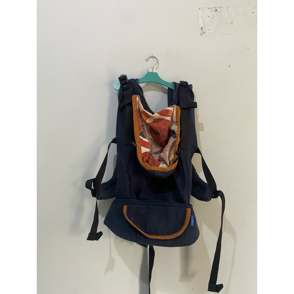 Carrier M-Shape ZAKKEL (Preloved)