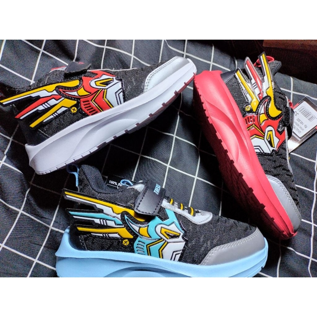 sepatu anak trekkers