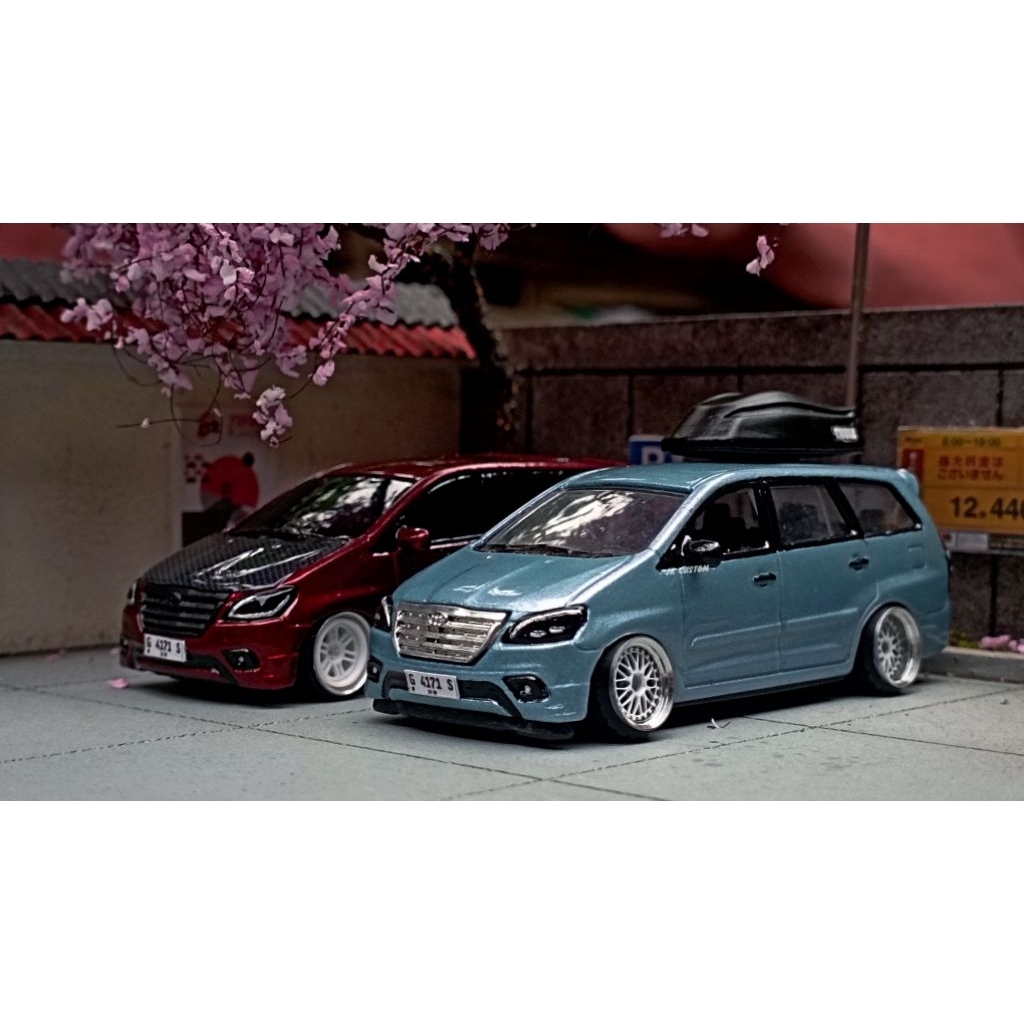 welly toyota innova custom