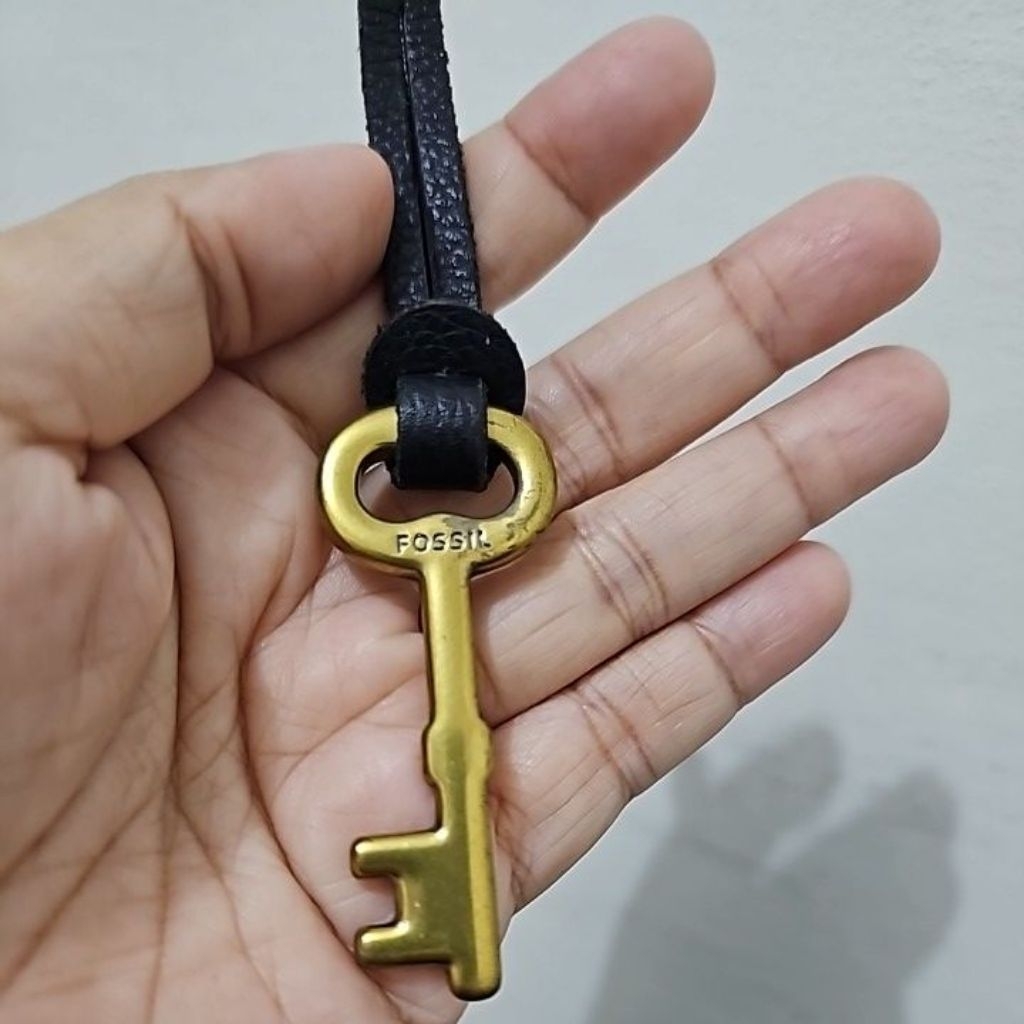 preloved key fossil original asli dari fossil bag preloved fossil seken ori