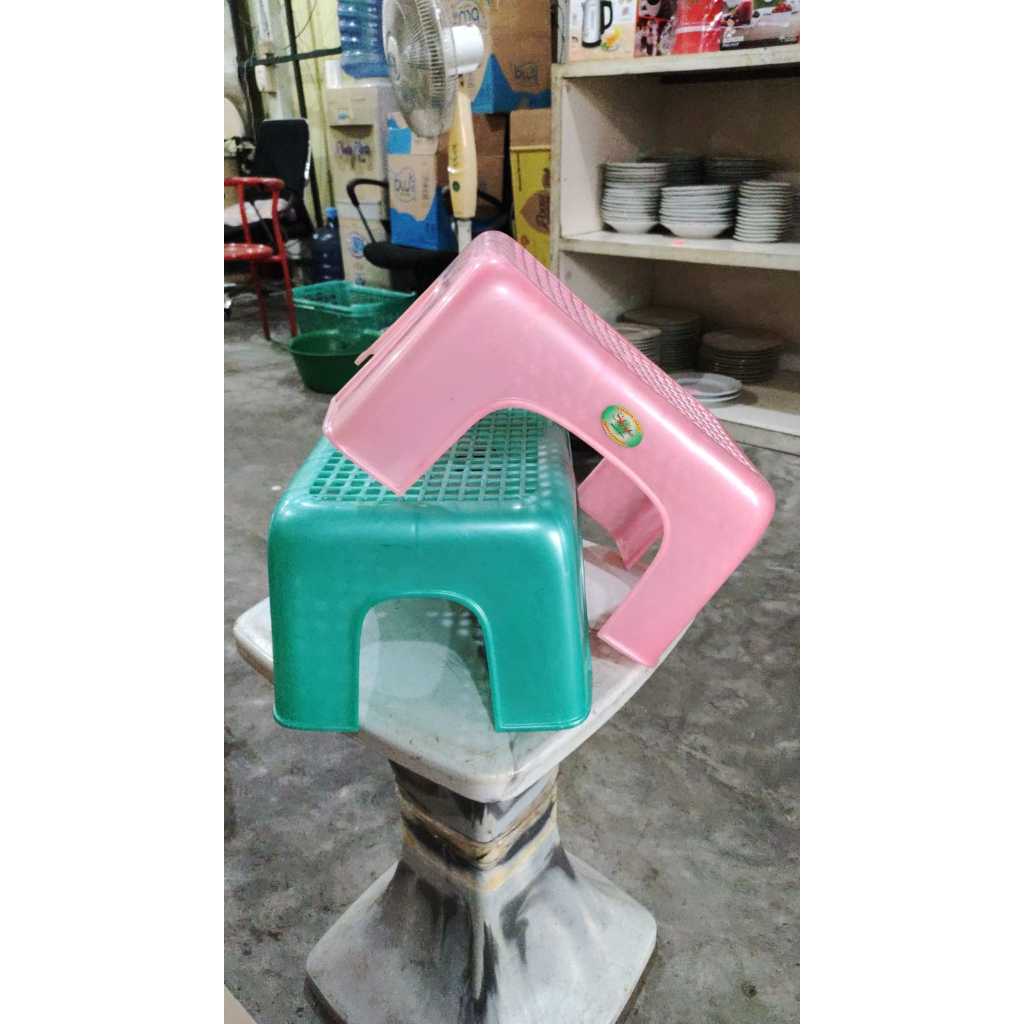 SIP 178 Shinpo Kursi Pendek Plastik