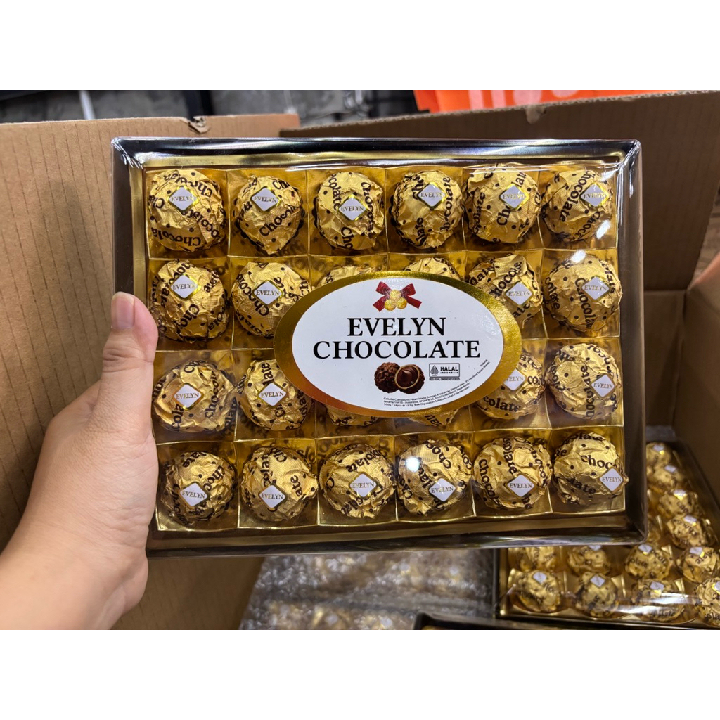 Evelyn Chocolate Ball