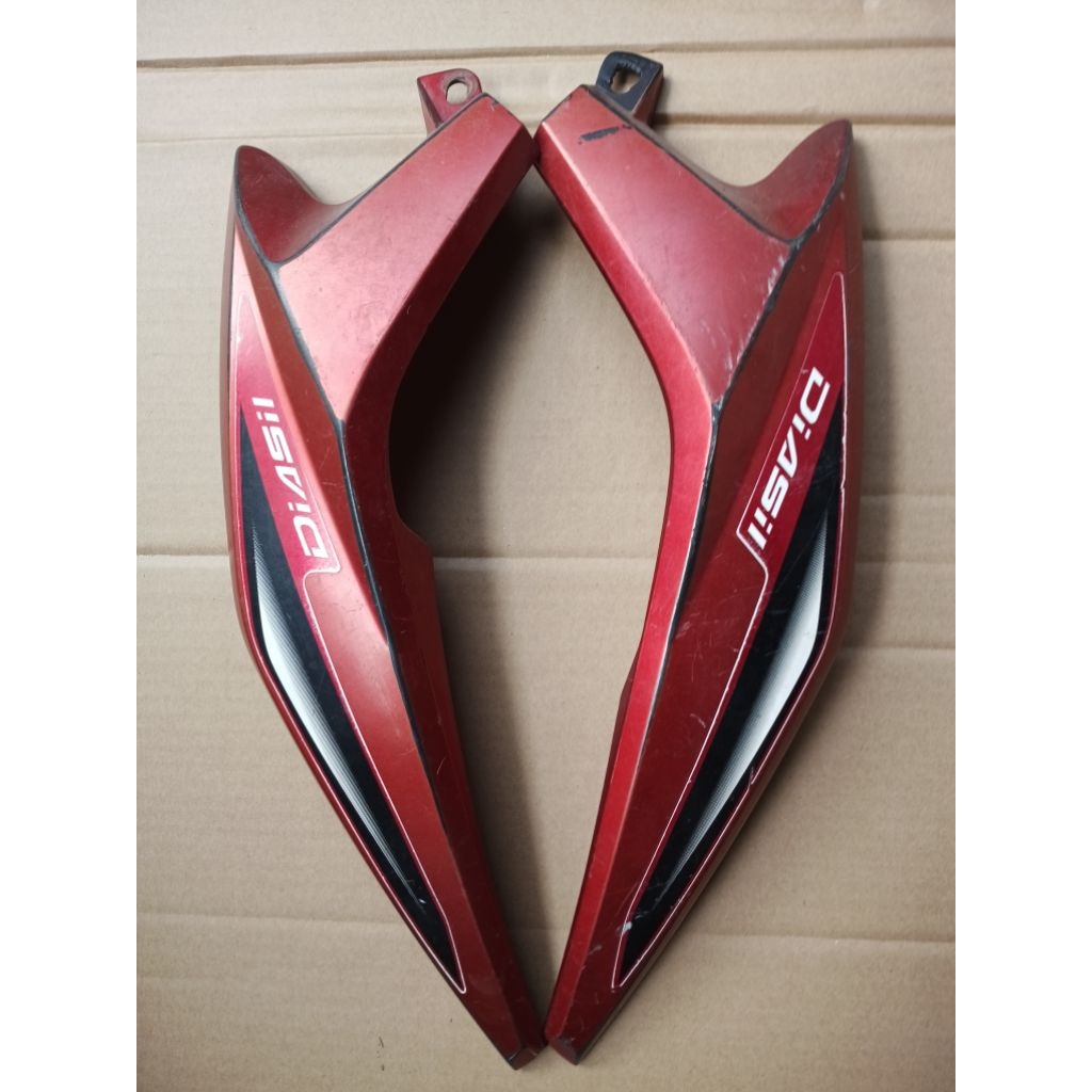 cover side sambungan bodi belakang tengah xeon Rc125/xeon karbu 125 original
