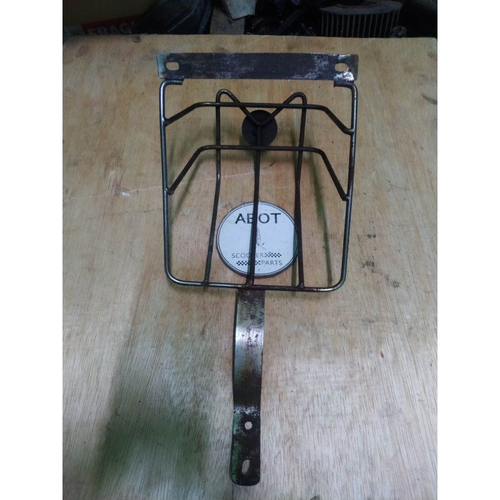 Brongsong lampu belakang vespa super sprint