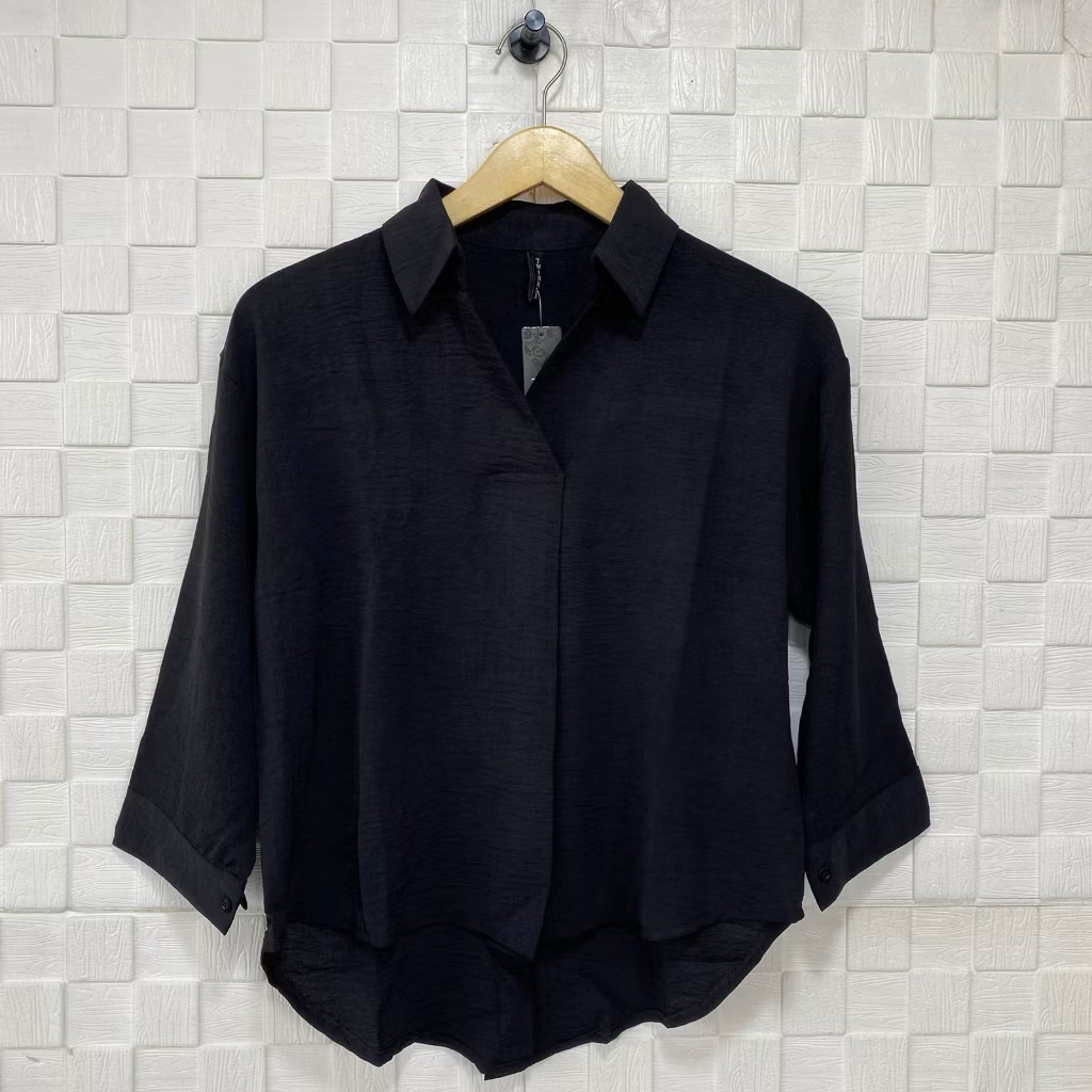 [PRELOVED] Kemeja basic crinkle premium tangan panjang wanita / kemeja polos wanita TWINKLE TANAH AB